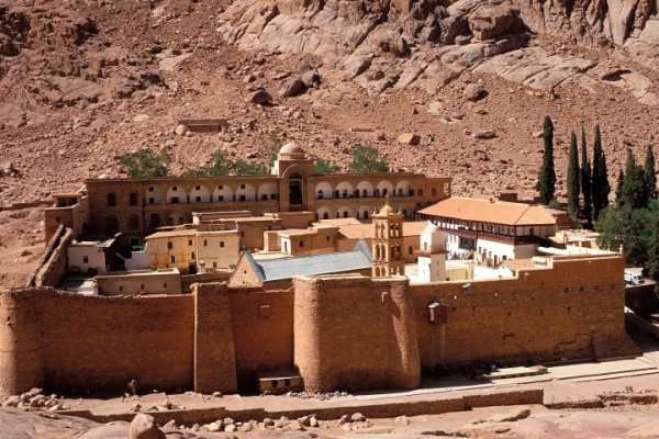 Monks in Egypt’s Lawless Sinai Hope to Preserve an Ancient Library