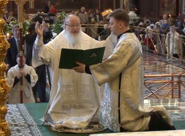Primate of Russian Church Prays for Peace in Jerusalem