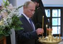 Putin presents icon to Sretensky Monastery church
